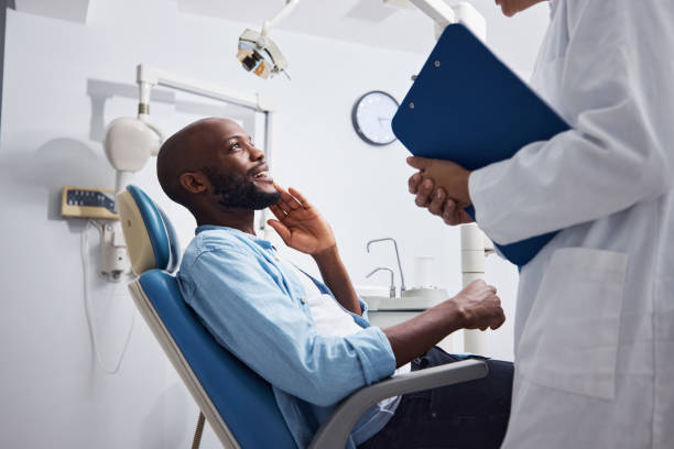 Best Emergency Tooth Extraction in Center Hill, FL
